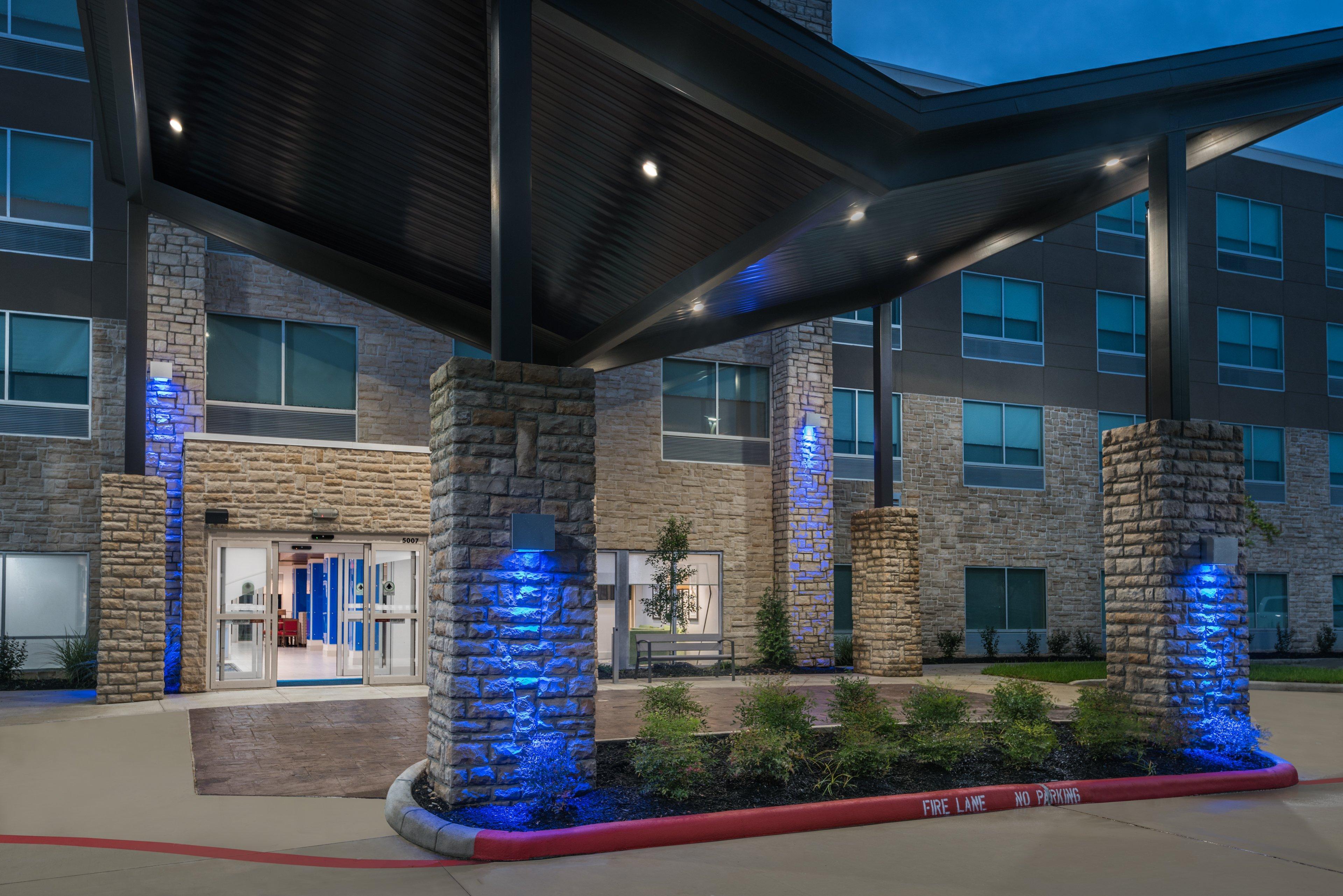 Holiday Inn Express & Suites- Sugar Land Se - Missouri City By Ihg Exterior photo